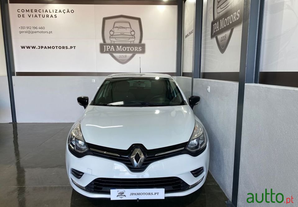 2017' Renault Clio photo #2