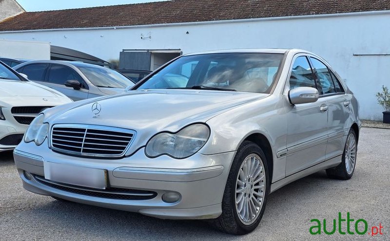 2002' Mercedes-Benz Classe C photo #1