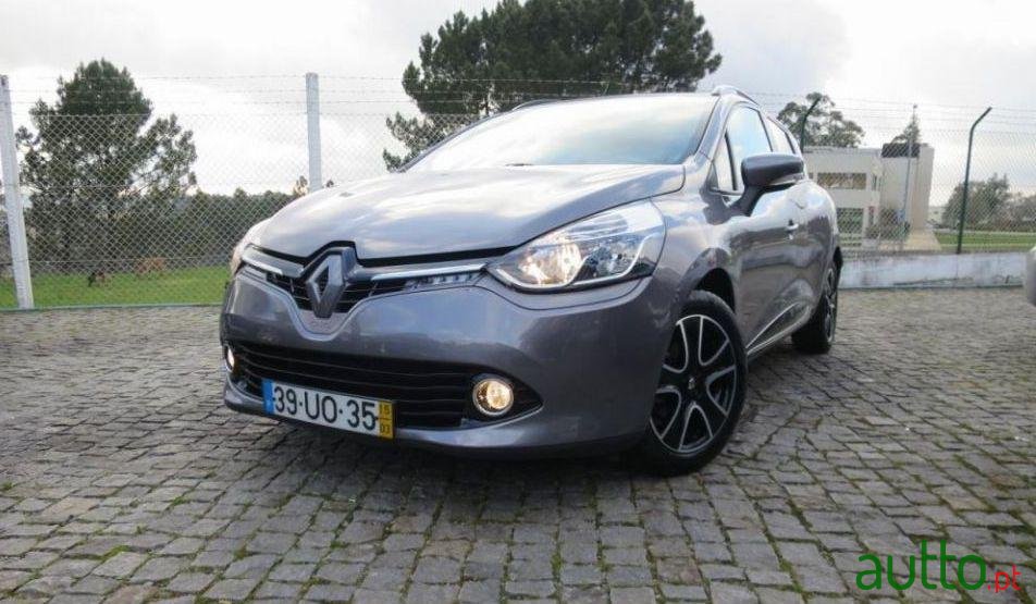 2015' Renault Clio Sport Tourer photo #1