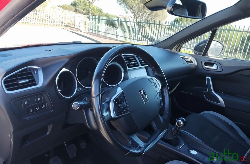 2016' DS Automobiles Ds4 Crossback photo #5