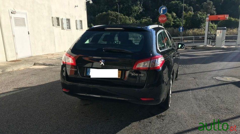 2011' Peugeot 508 Sw photo #1