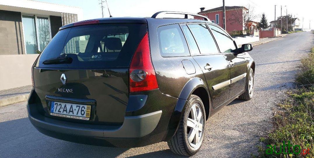 2005' Renault Megane-Break 1.5 Dci photo #2