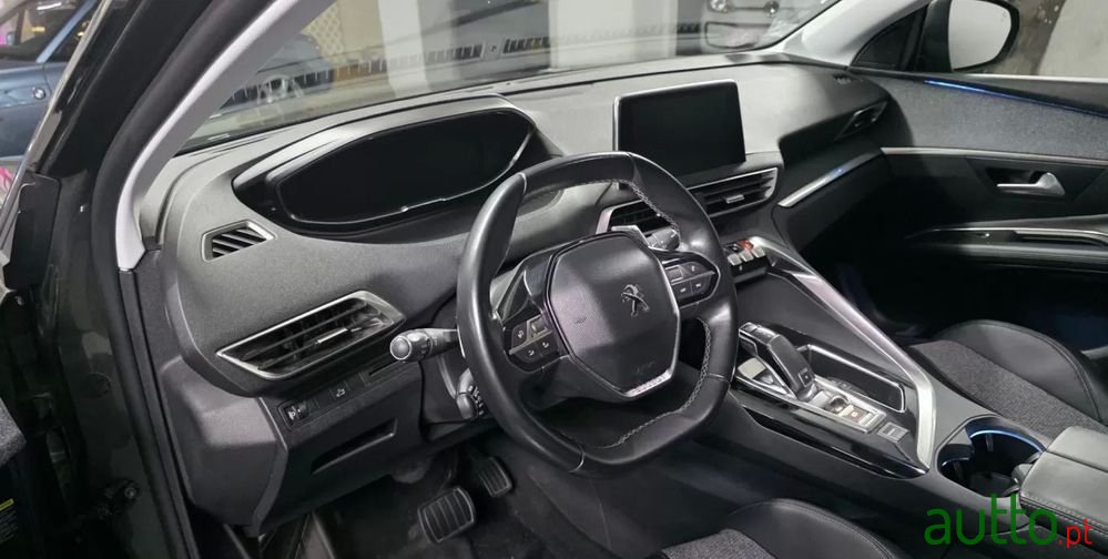 2017' Peugeot 3008 photo #5
