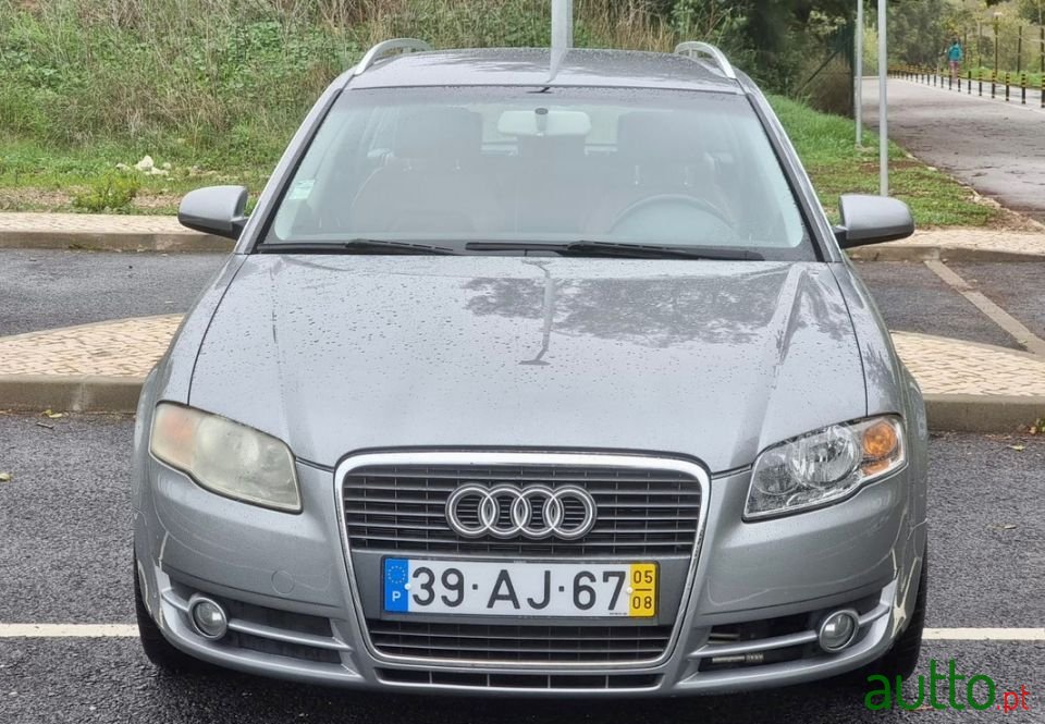 2005' Audi A4 Avant photo #2