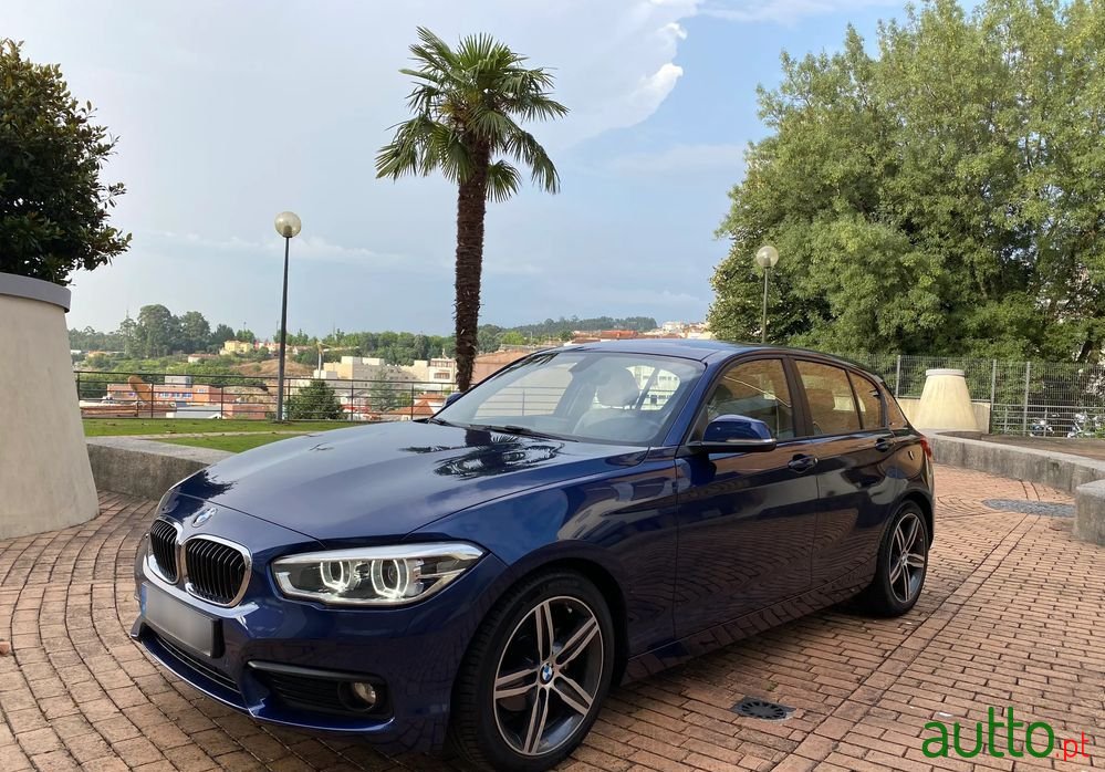 2015' BMW 116 D Line Sport photo #2