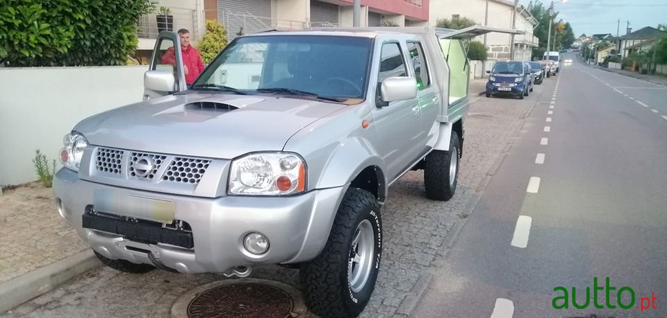 2002' Nissan Navara photo #2