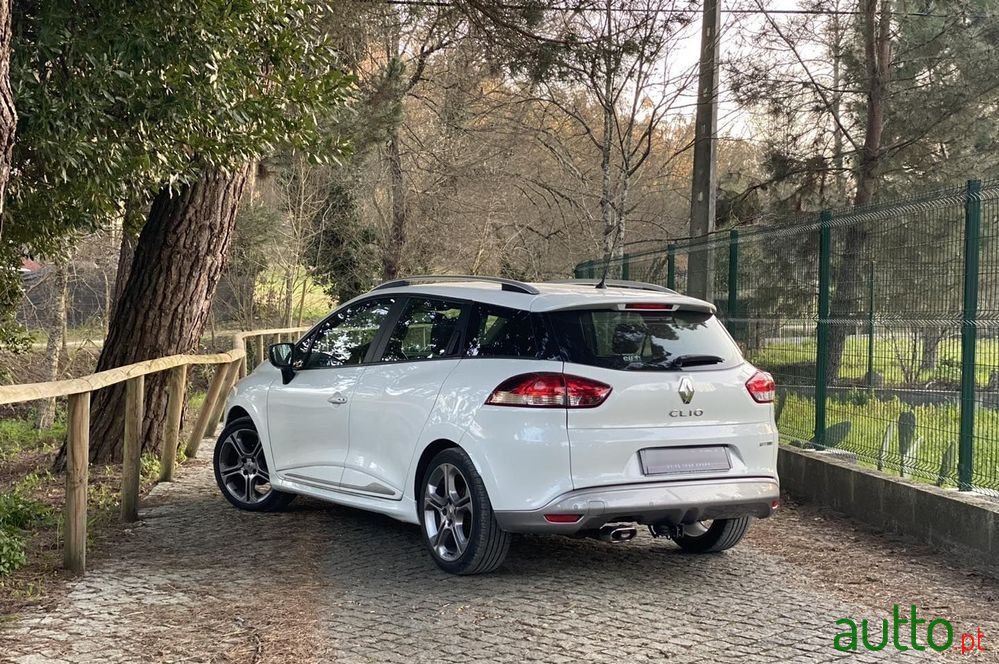 2018' Renault Clio Sport Tourer photo #4