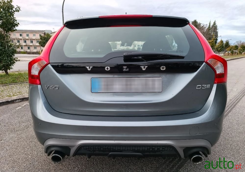 2018' Volvo V60 photo #3