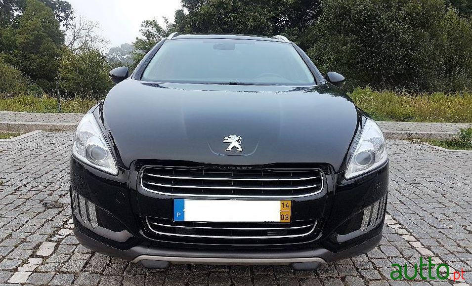 2014' Peugeot 508 Hybrid4 photo #3