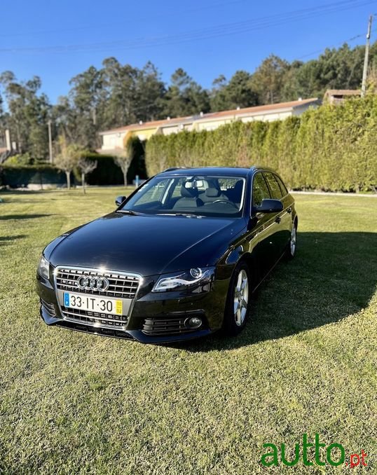 2010' Audi A4 Avant photo #1