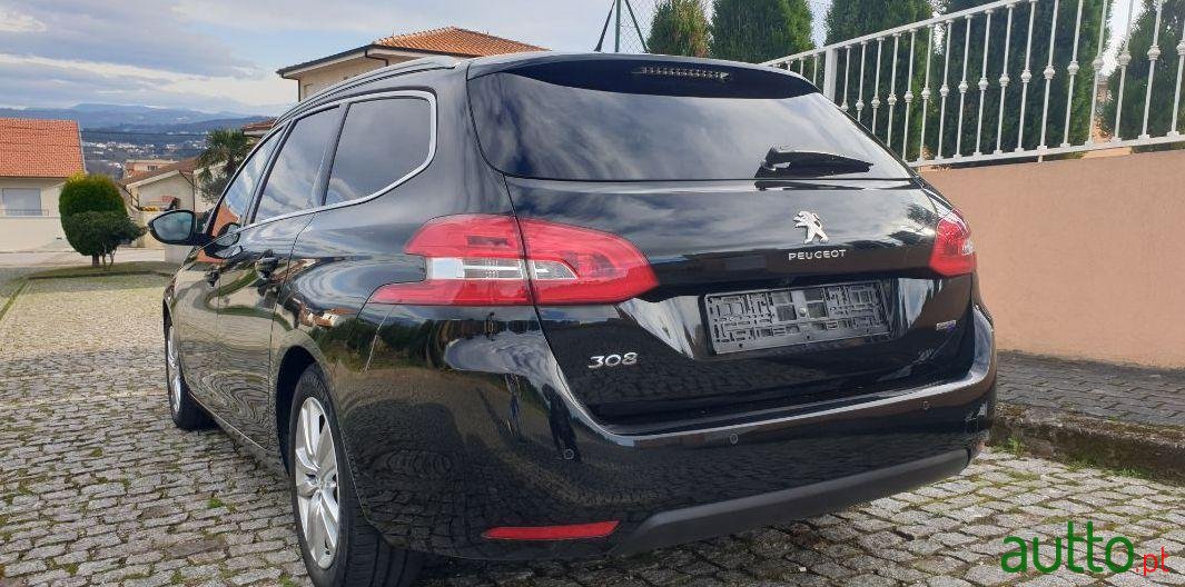 2015' Peugeot 308 Sw photo #1