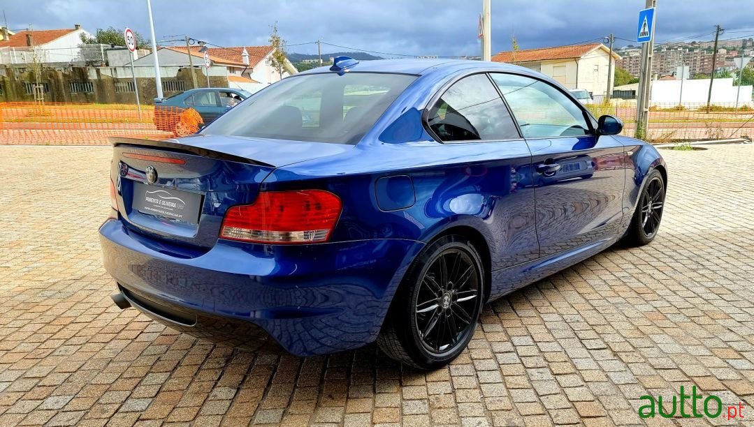 2008' BMW 120 photo #4