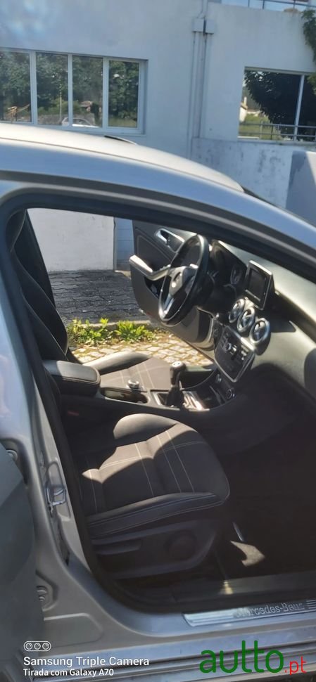 2015' Mercedes-Benz A 180 photo #5