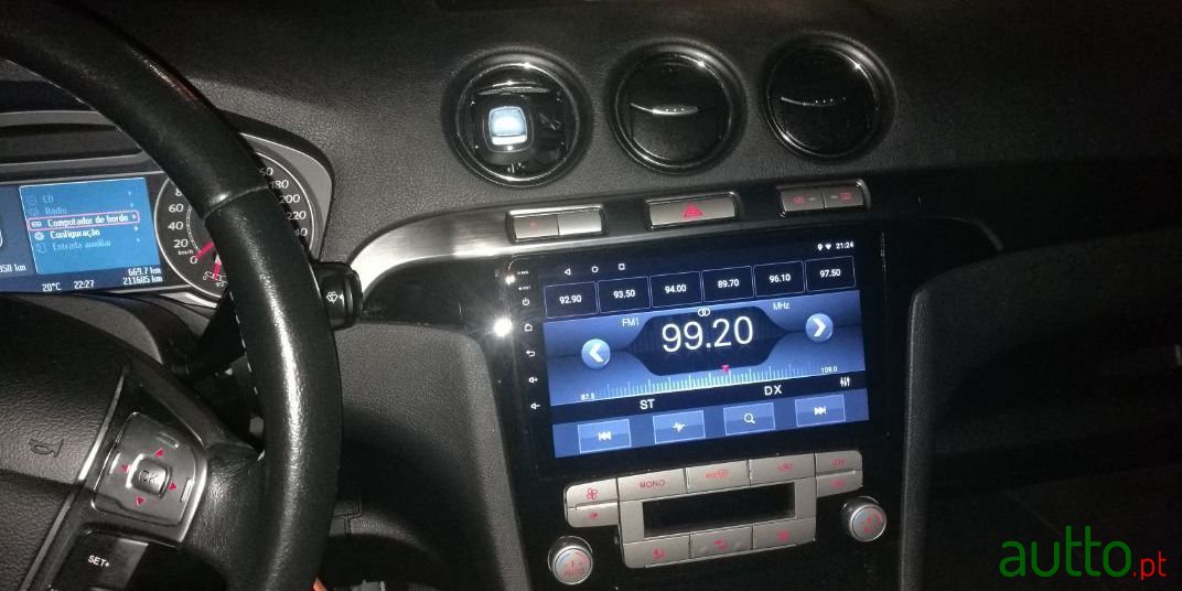 2009' Ford S-Max Titanium photo #1