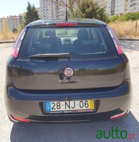 2012' Fiat Punto photo #3