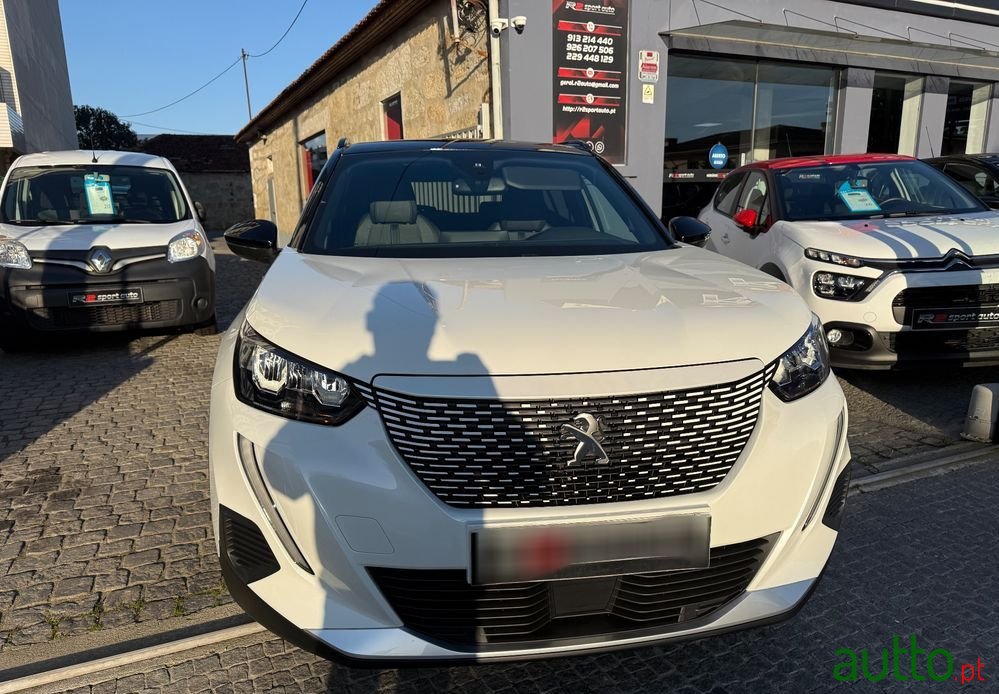 2023' Peugeot e-2008 50 Kwh Allure Pack photo #2