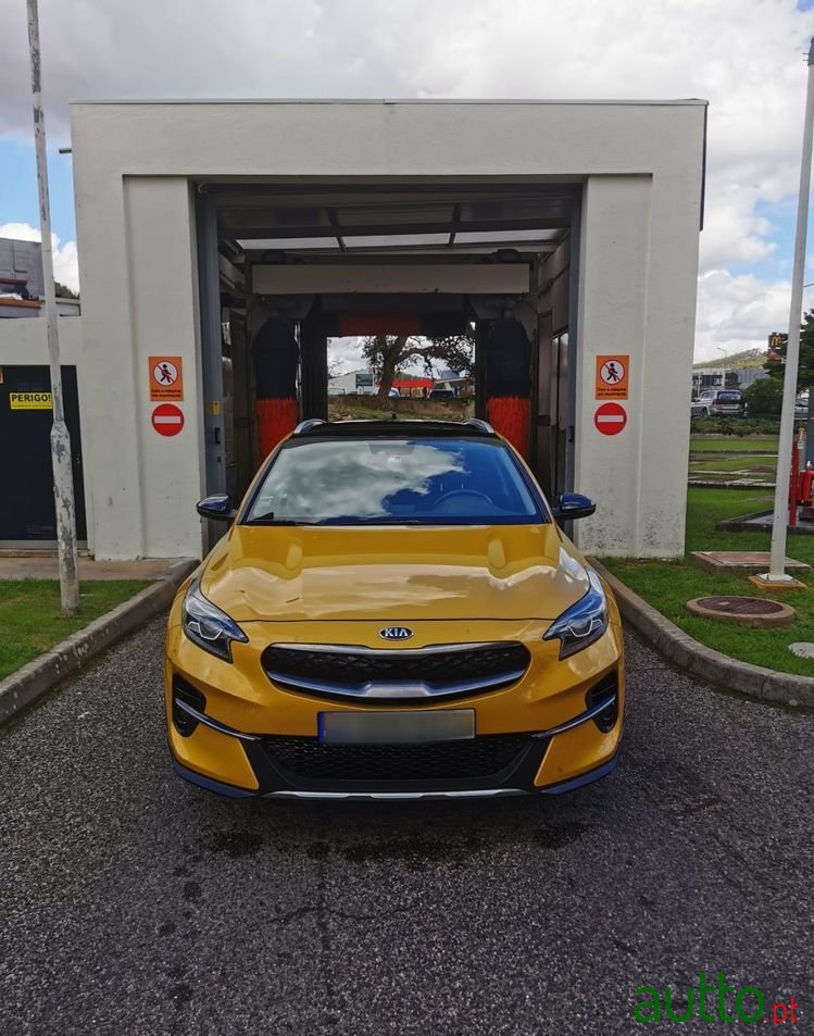 2020' Kia XCeed photo #1