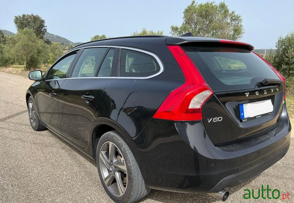 2011' Volvo V60 photo #3