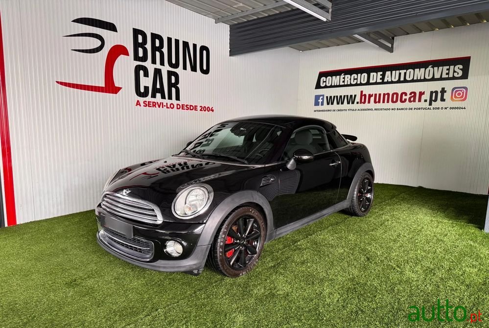 2013' MINI Coupé Cooper photo #3