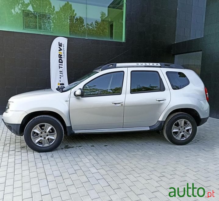 2014' Dacia Duster photo #3