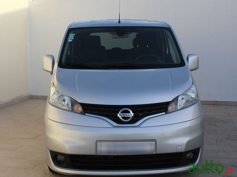 2014' Nissan NV200 Combi photo #2