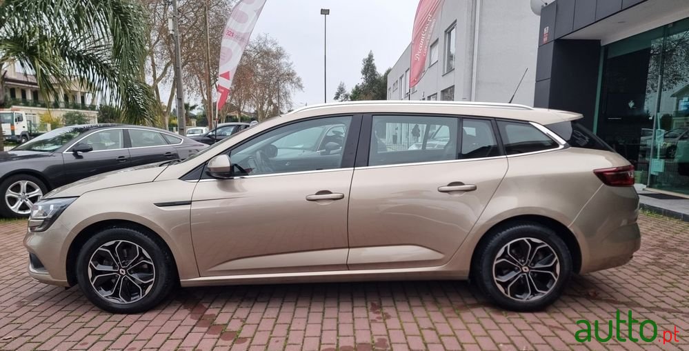 2018' Renault Megane Sport Tourer photo #3
