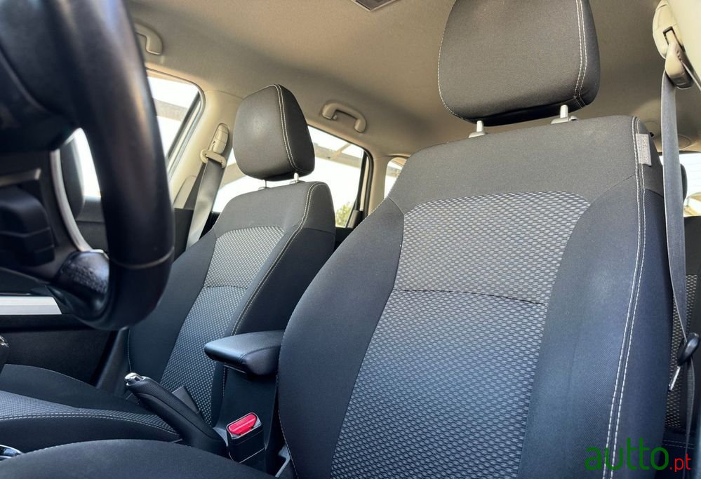 2016' Suzuki Vitara 1.6 Ddis Gle 4Wd photo #3