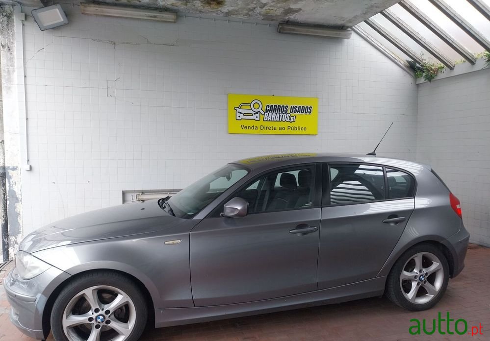 2011' BMW Série 1 D photo #2