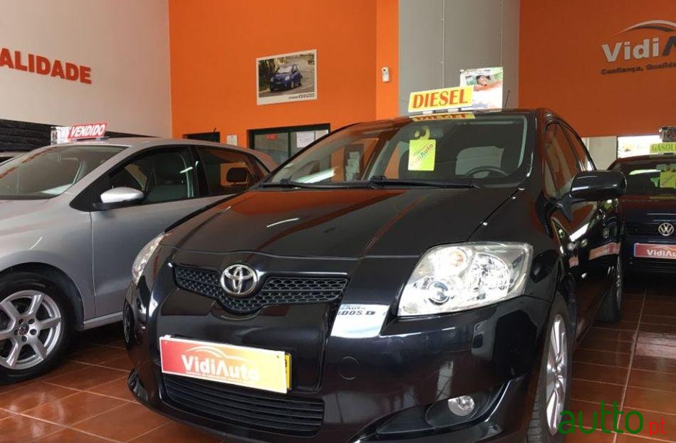 2009' Toyota Auris Gold Edition photo #1