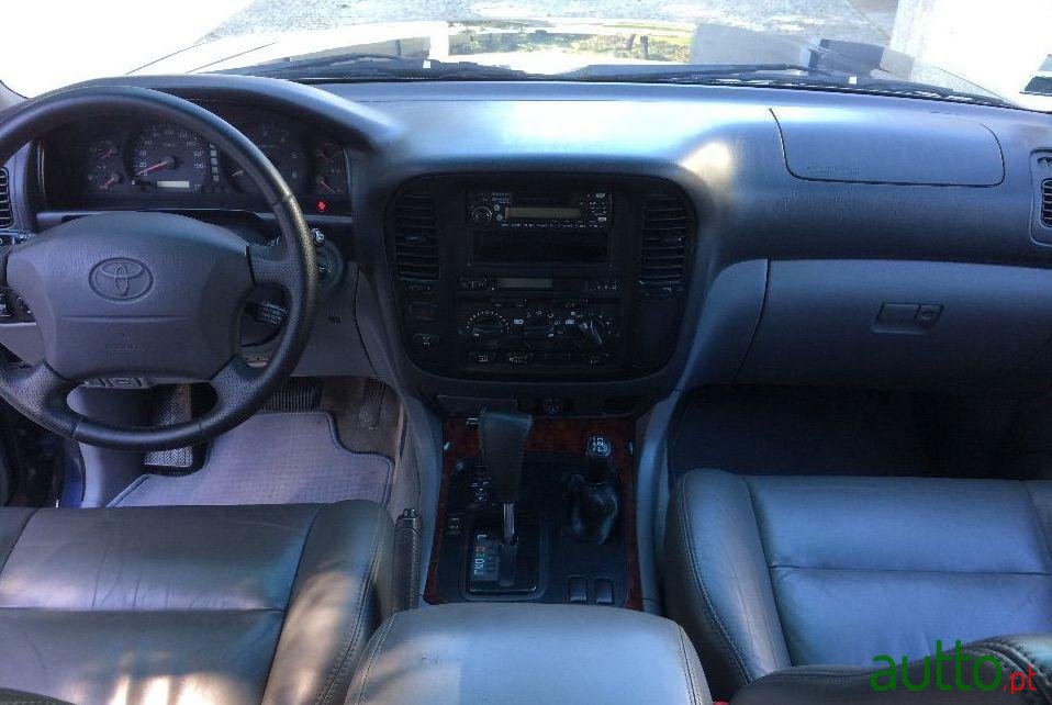 1999' Toyota Hdj photo #1