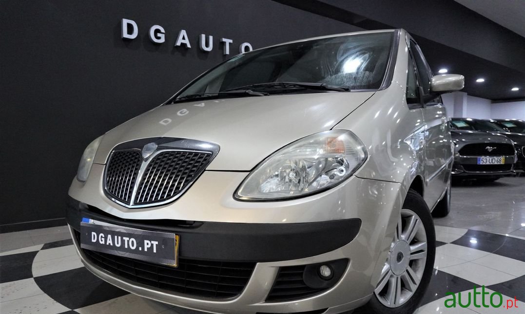 2006' Lancia Musa photo #1