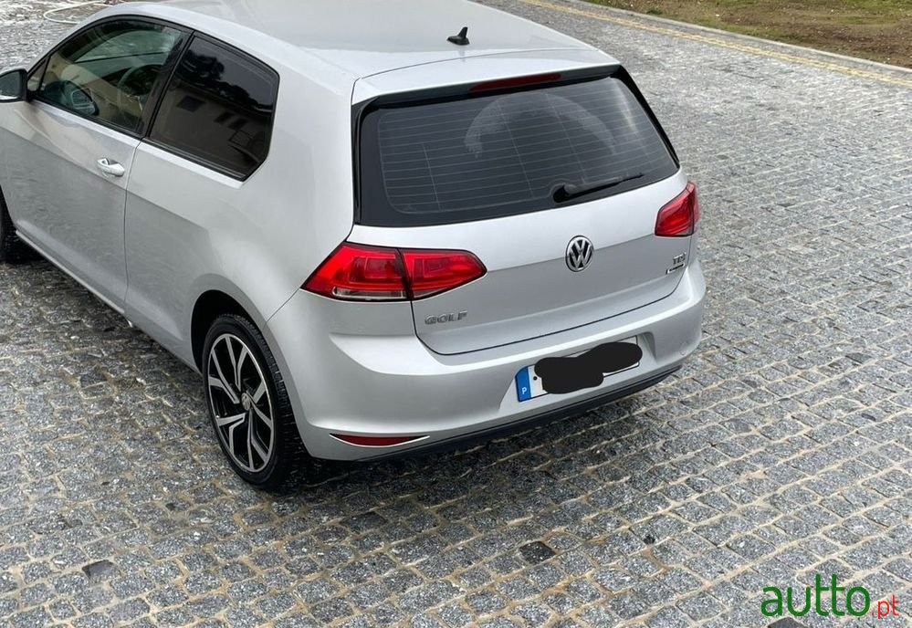 2014' Volkswagen Golf photo #2