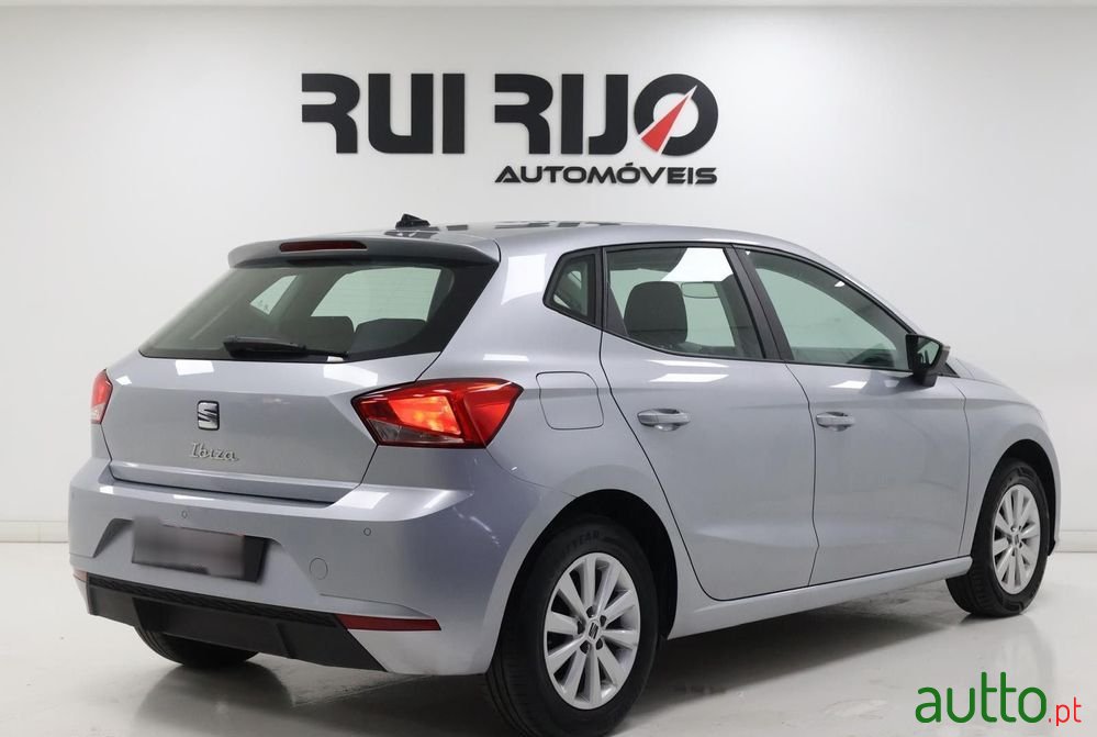 2024' SEAT Ibiza 1.0 Tsi Style photo #2