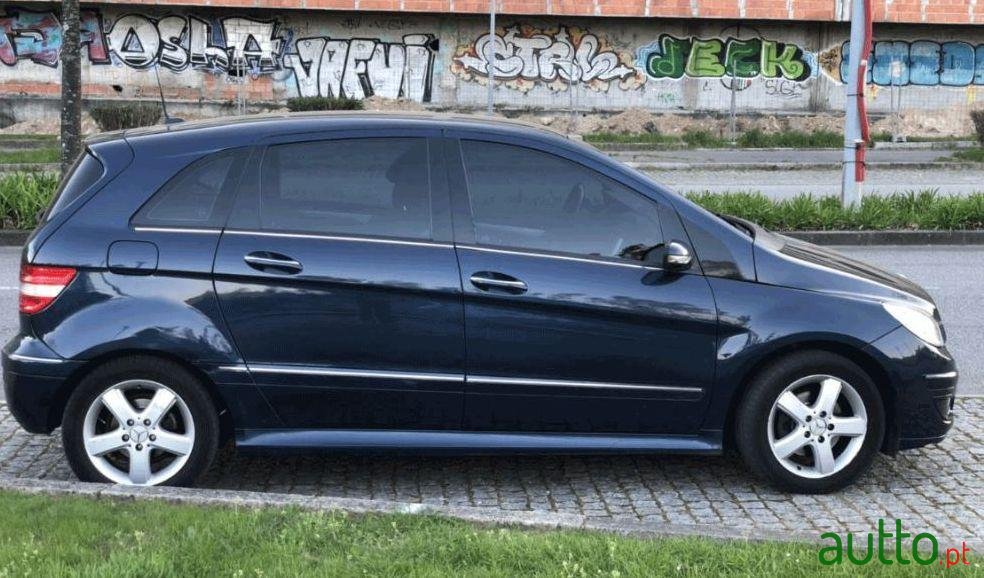 2008' Mercedes-Benz B-200 Turbo photo #2
