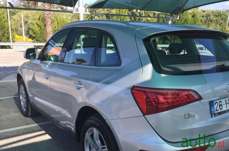 2009' Audi Q5 2.0 Tdi Quattro photo #1