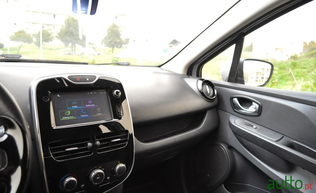 2016' Renault Clio photo #4