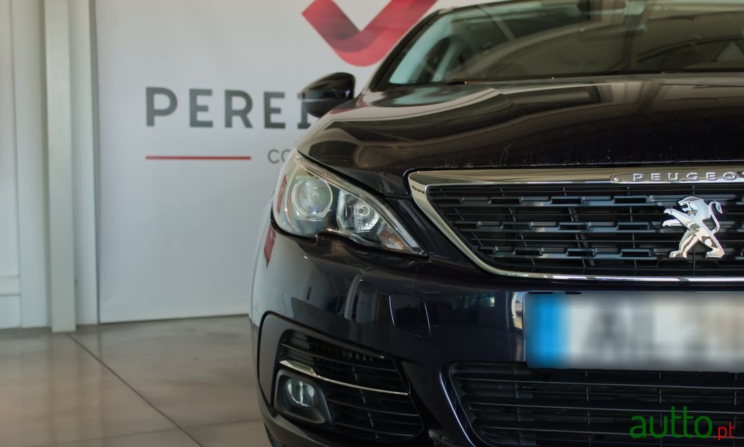 2019' Peugeot 308 photo #4