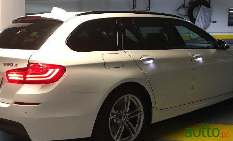 2015' BMW 520 Touring X-Drive M Sport photo #2