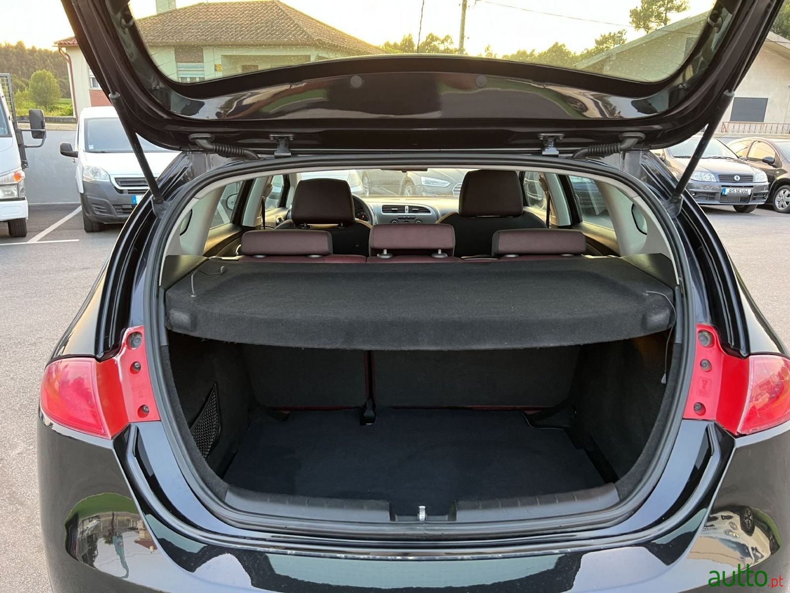 2006' SEAT Leon photo #5