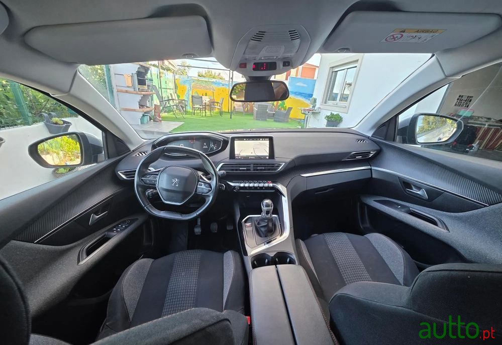 2019' Peugeot 3008 photo #6