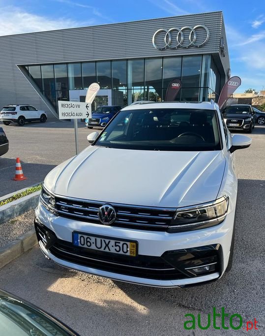 2018' Volkswagen Tiguan photo #1