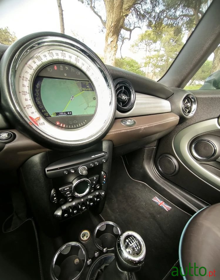 2012' MINI Cooper photo #6