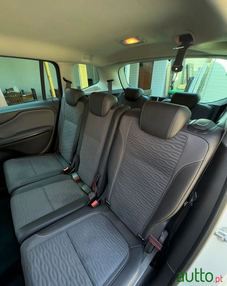 2013' Opel Zafira Tourer photo #6