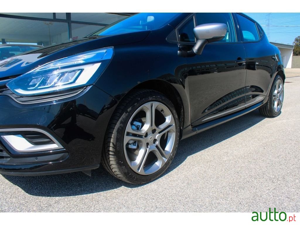 2017' Renault Clio photo #6