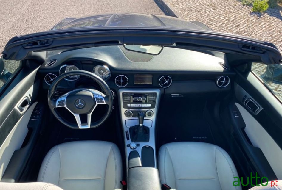 2012' Mercedes-Benz Slk-250 photo #6