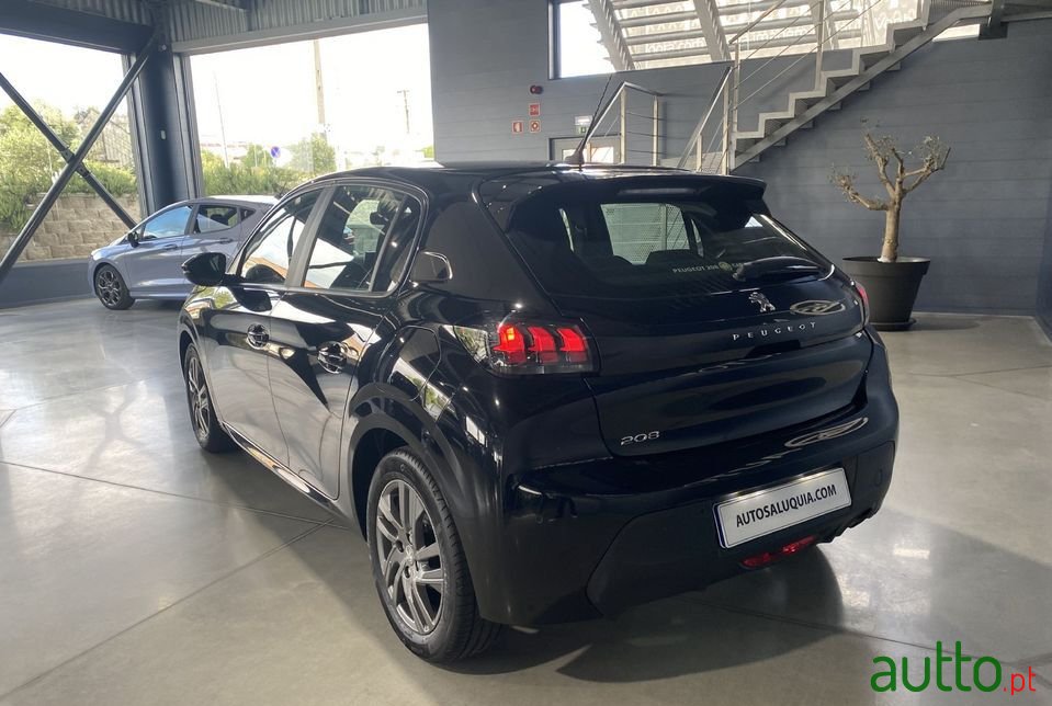 2021' Peugeot 208 photo #3