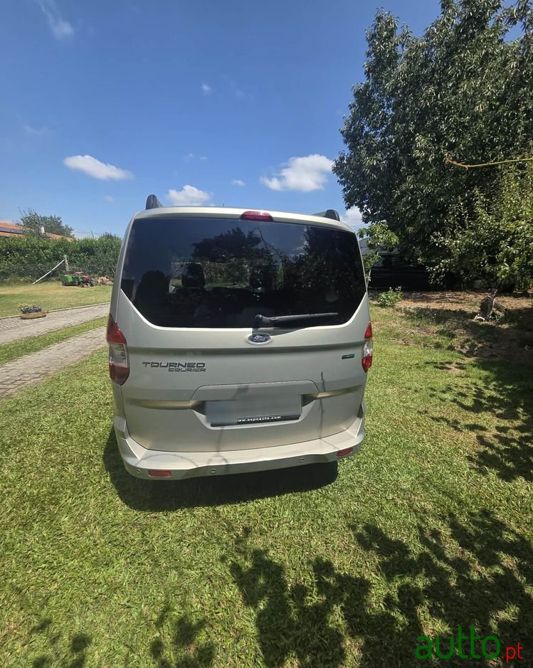 2017' Ford Tourneo Courier photo #3