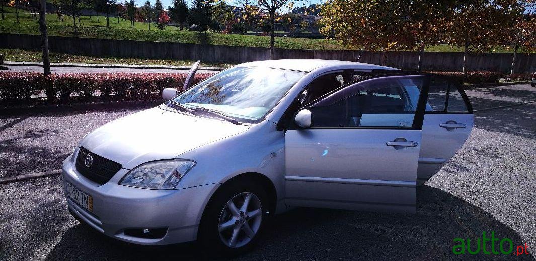 2002' Toyota Corolla Vvt-I photo #2