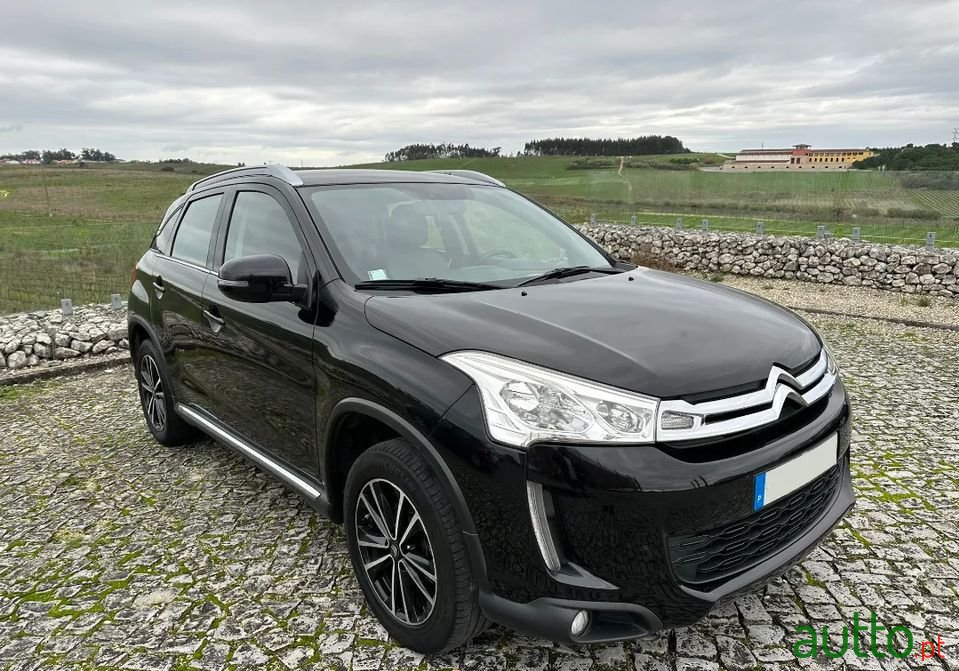 2016' Citroen C4 Aircross photo #1