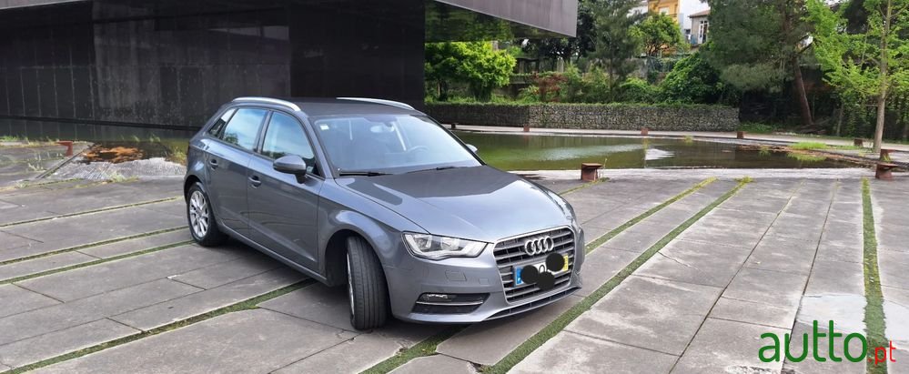 2013' Audi A3 Sportback photo #2